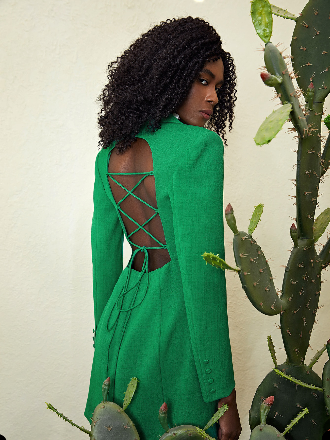 Green Double Breasted Women Suits Slim Long Jacket Sexy Hollow Back Ladies Prom Evening Guest Formal Wear Custom Made Blazer