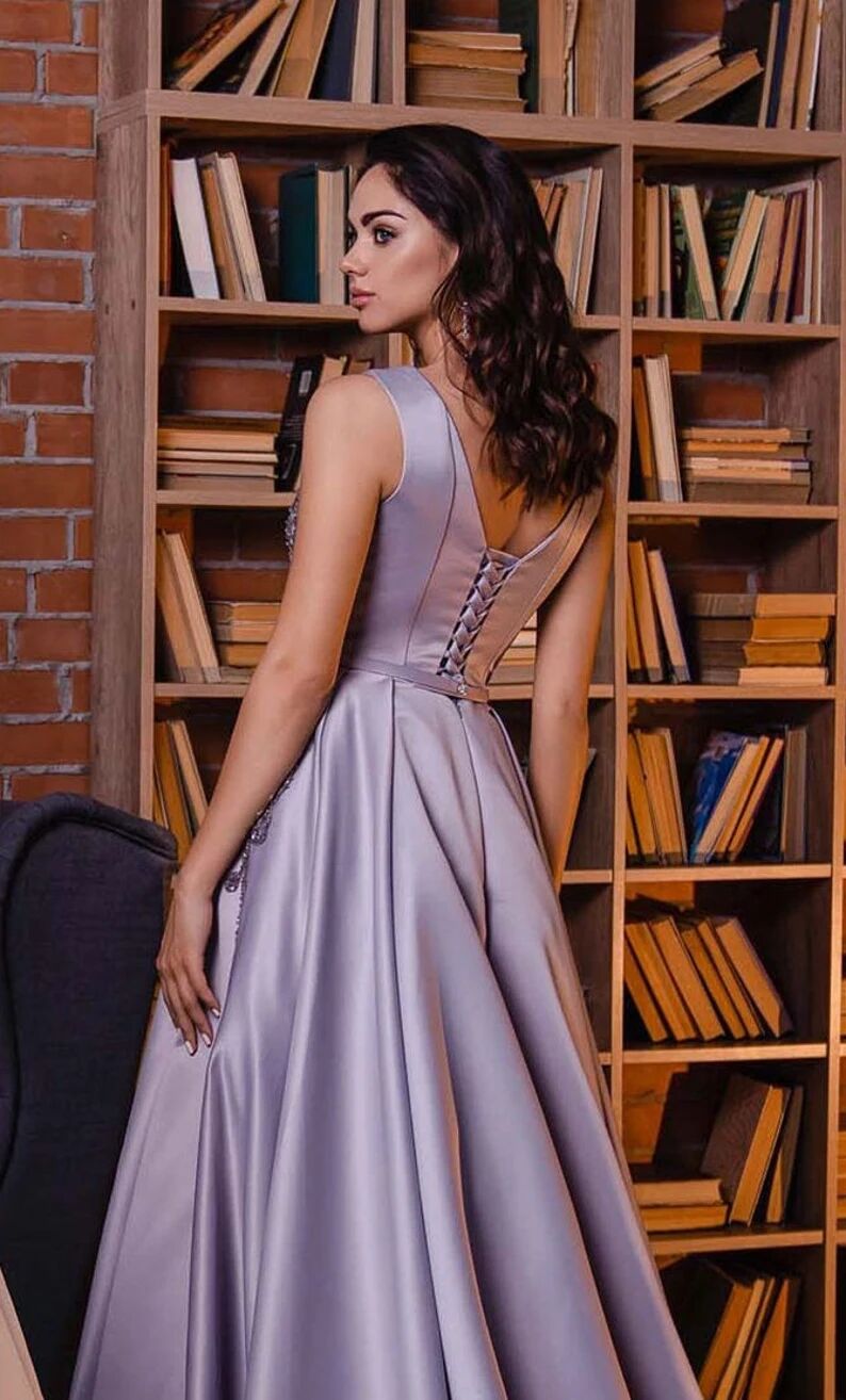 Purple Bridesmaid Dresses High Neck Sleeveless Custom Made Satin Mermaid Prom Dress Party Gowns Appliqued Sequins or Length Elegant Evening Gown