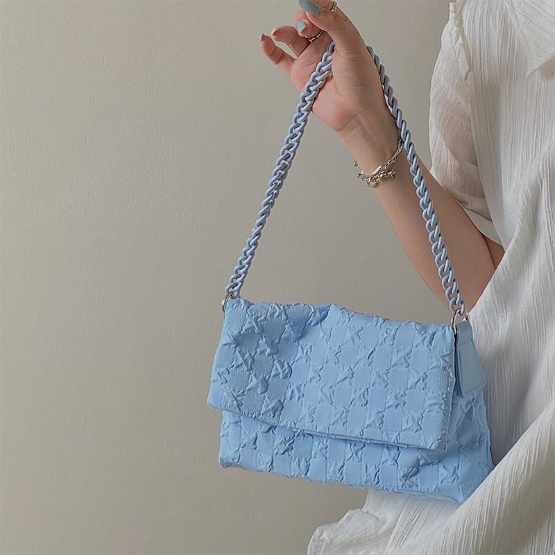 Evening Bags Acrylic Chain Women's Shoulder Bag All Match Female Blue Underarm Ladies Fashion Purse Handbags Designer Messenger BagEveni
Evening Bags Acrylic Chain Women's Shoulder Bag All Match Female Blue Underarm Ladies Fashion Purse Handbags Designer Messenger BagEveni