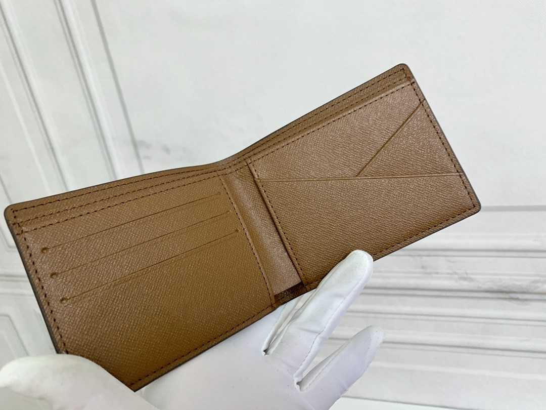 2021 Top High quality luxurys designers wallets cardholder France Paris plaid style mens women high-end wallet With box luxurybag116, Yellow flowers n7200
2021 Top High quality luxurys designers wallets cardholder France Paris plaid style mens women high-end wallet With box luxurybag116, Yellow flowers n7200