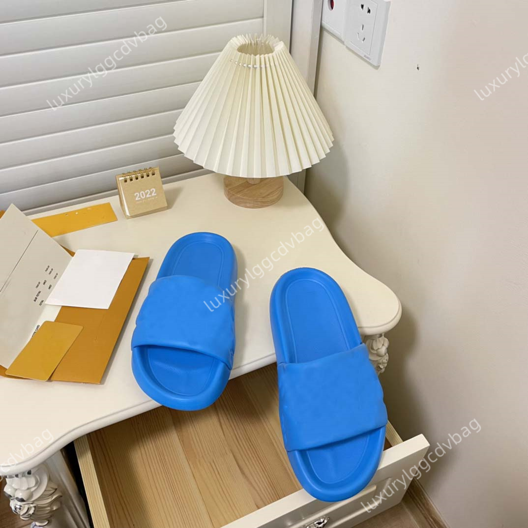 Designers Smooth Women Slippers Sandals Sunset Men Flat Comfort Mules Padded Front Strap Slippers Fashionable Lover Style Slides
Designers Smooth Women Slippers Sandals Sunset Men Flat Comfort Mules Padded Front Strap Slippers Fashionable Lover Style Slides