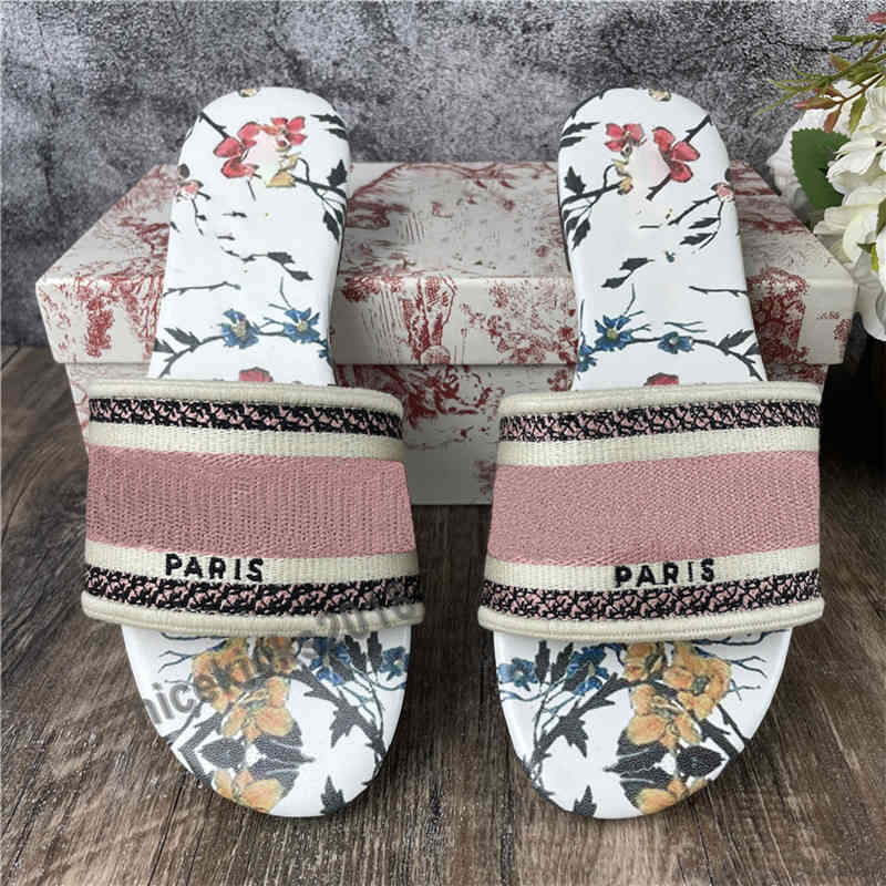 CD Embroidery Ms slippers High Quality Womens Flat Slippers Fairy Versatile Style Scuffs Summer Sandals Beach Slide Slipper Girls Flip Flops Loafers Vintage, Color02
CD Embroidery Ms slippers High Quality Womens Flat Slippers Fairy Versatile Style Scuffs Summer Sandals Beach Slide Slipper Girls Flip Flops Loafers Vintage, Color02