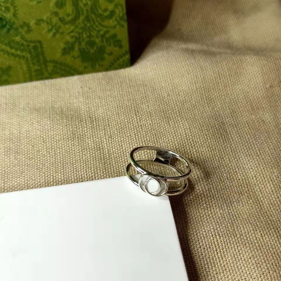 Designer 925 silver letter brand ring Jewelry for Women Classic Fashion lady women Party wedding Jewelrys Luxury rings Chirstmas Valentine's Day Gifts bague de luxe
Designer 925 silver letter brand ring Jewelry for Women Classic Fashion lady women Party wedding Jewelrys Luxury rings Chirstmas Valentine's Day Gifts bague de luxe