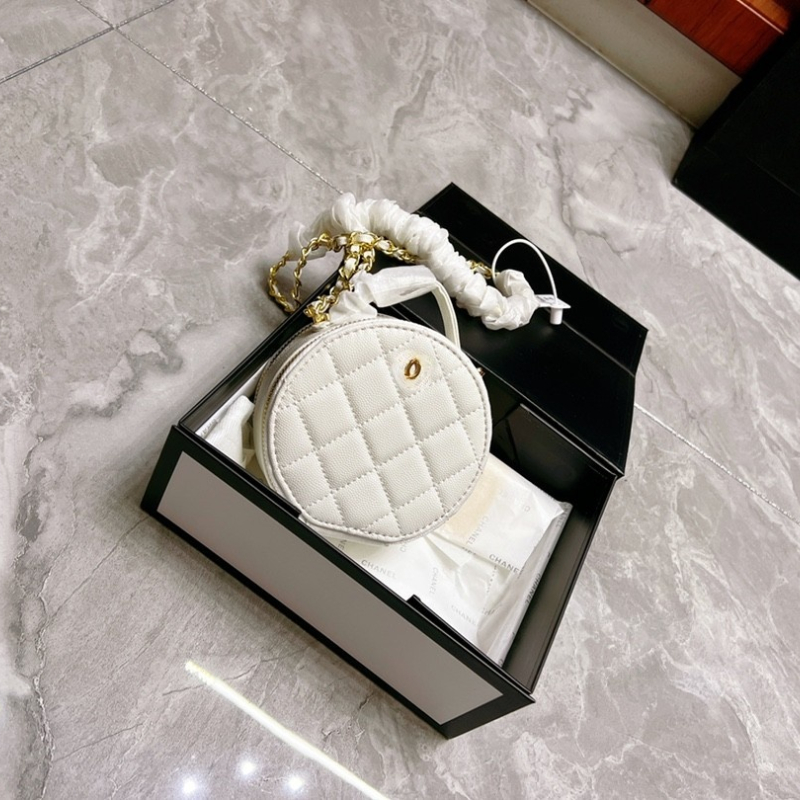 Small fragrance bag female 2022 new fashion Pearl rhombus chain bag Joker diagonal mini round Brand top, Pink
Small fragrance bag female 2022 new fashion Pearl rhombus chain bag Joker diagonal mini round Brand top, Pink