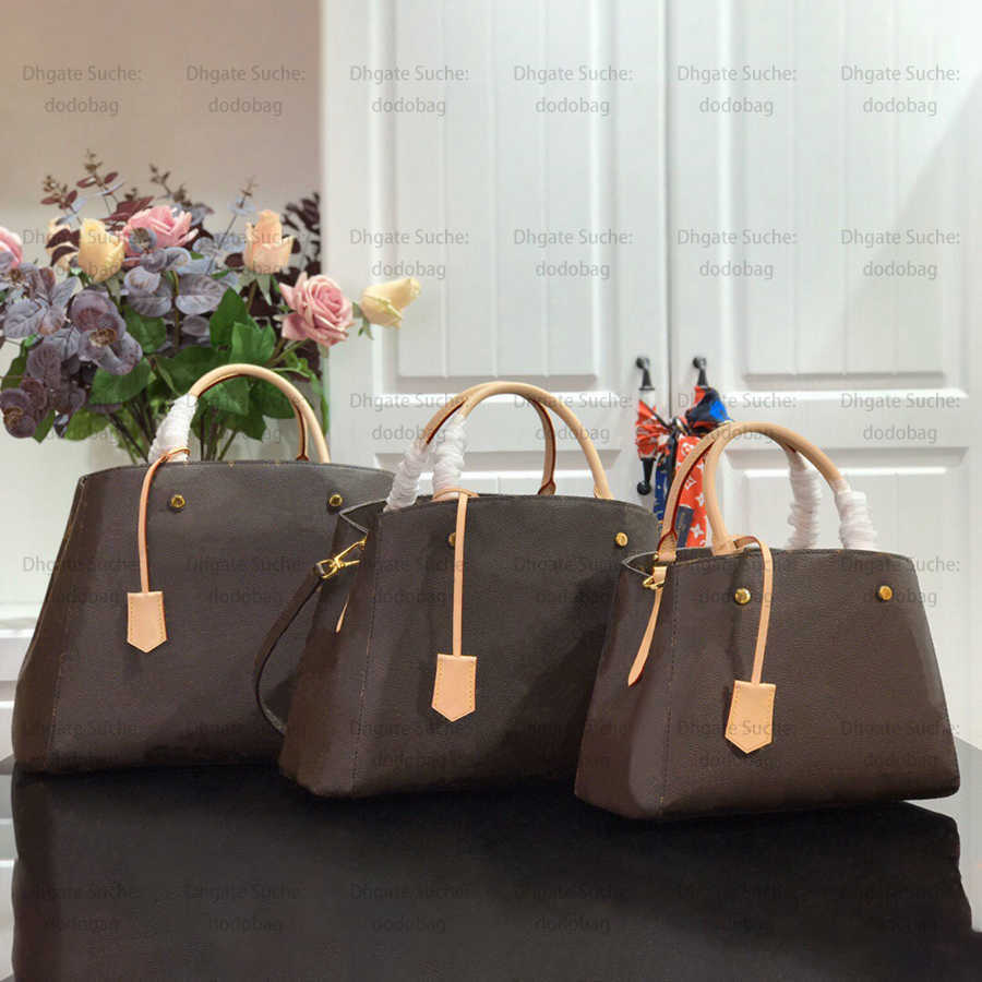 Classic fashion high-capacity luxury hand bags Crossbody Bag Shoulder Bag-004, Medium size - 33 x 23 x 15 cm
Classic fashion high-capacity luxury hand bags Crossbody Bag Shoulder Bag-004, Medium size - 33 x 23 x 15 cm