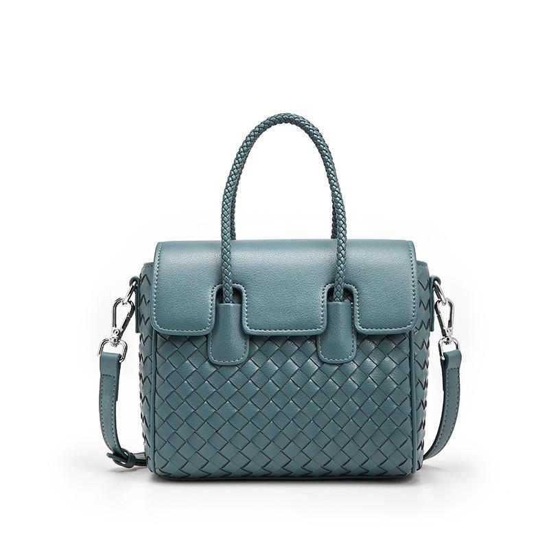 Evening Bags Genuine Leather Women Woven Handbag High Quality Ladies Shoulder Messenger Luxury Design Handbags Female Small Totes Bolsos, Black
Evening Bags Genuine Leather Women Woven Handbag High Quality Ladies Shoulder Messenger Luxury Design Handbags Female Small Totes Bolsos, Black