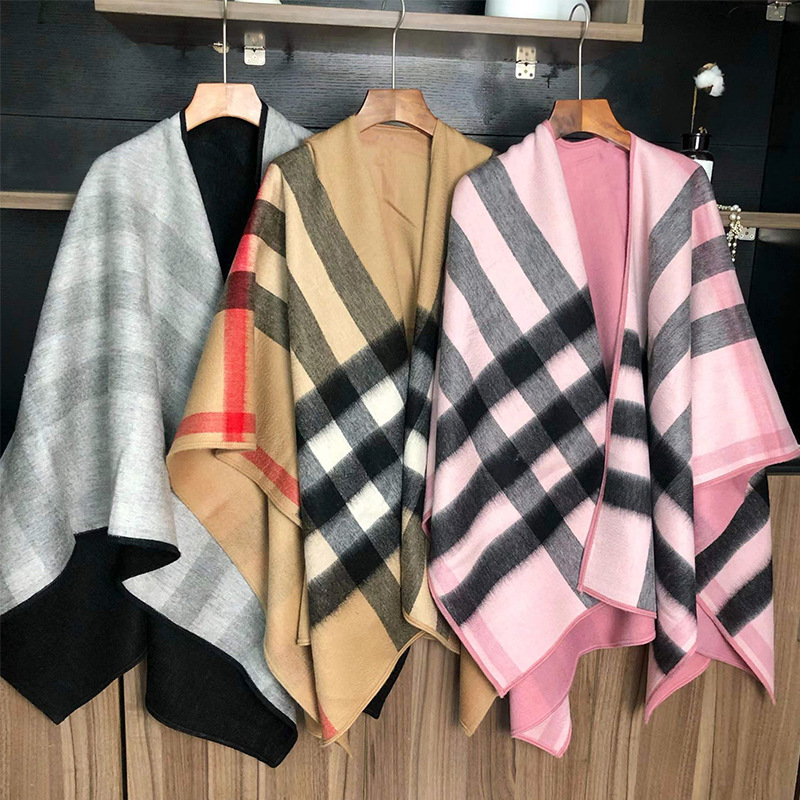 Autumn and winter 2022 large Plaid shawl cloak thickened women's oversized fashion coat
Autumn and winter 2022 large Plaid shawl cloak thickened women's oversized fashion coat