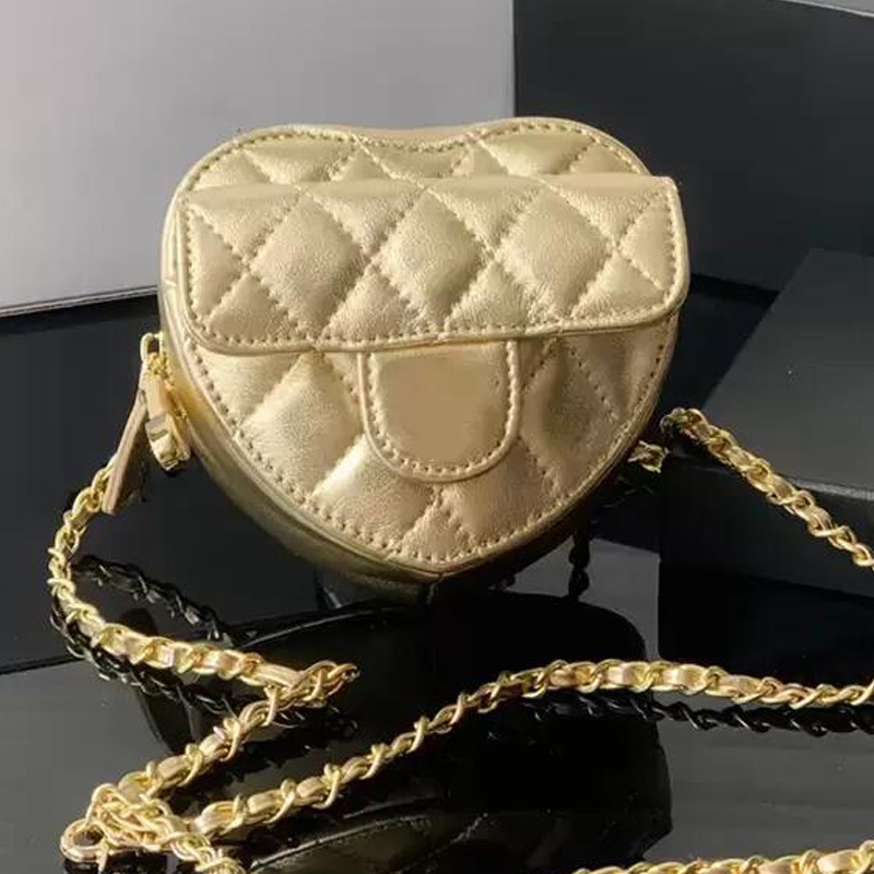 2022 France Designer Heart Love Style Bags Quilted Matelasse Chain Crossbody Shoulder Bags Gold Hardware Mini Outdoor Diamond Lattice Cute cosmetic bag Handbags
2022 France Designer Heart Love Style Bags Quilted Matelasse Chain Crossbody Shoulder Bags Gold Hardware Mini Outdoor Diamond Lattice Cute cosmetic bag Handbags