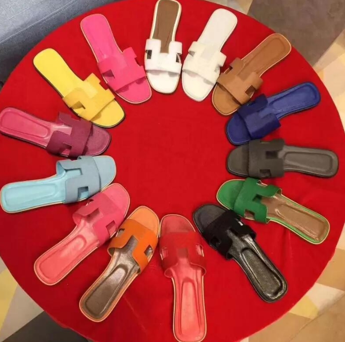 Brand Beach Sandals Classic Flat Heel Summer Designer Fashion Cartoon Big Head Flip Flop Leather Slippers Women Shoes Hotel Bathroom Ladies Sexy Sandals Plus Size
Brand Beach Sandals Classic Flat Heel Summer Designer Fashion Cartoon Big Head Flip Flop Leather Slippers Women Shoes Hotel Bathroom Ladies Sexy Sandals Plus Size