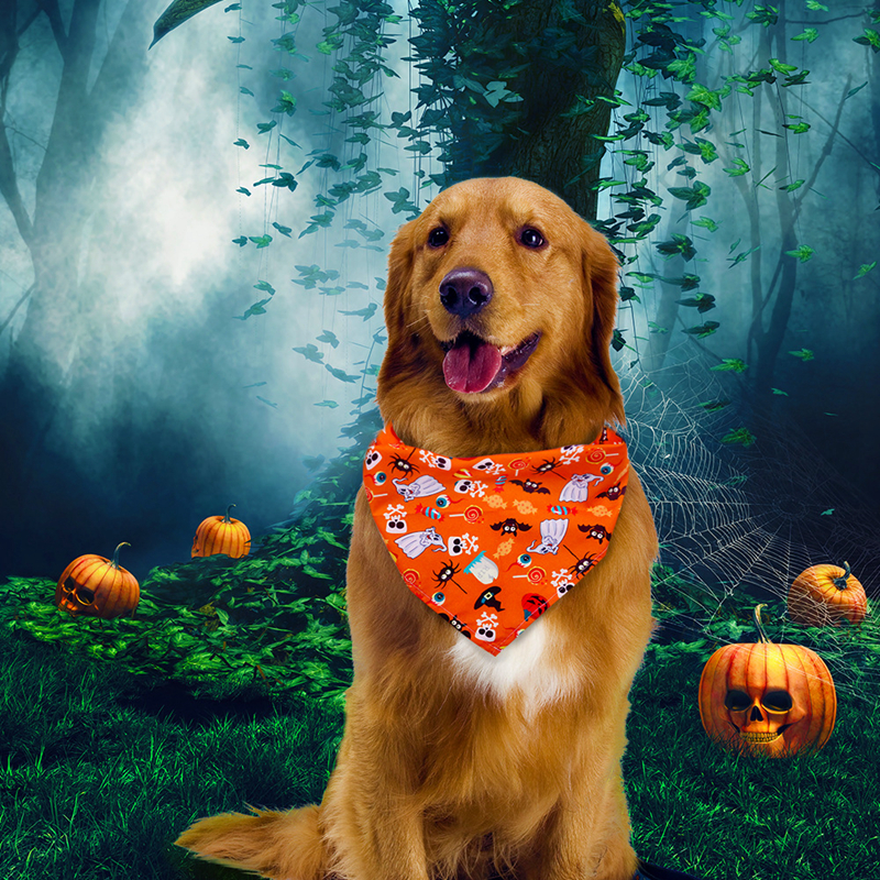 Halloween Bandanas Dog Apparel Soft and Breathable Adjustable Pumpkin Patterns Printing Pet Kerchief Pets Scarf for Small to Large Dogs Puppy Cat Medi
