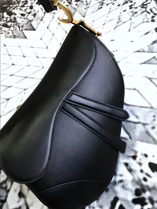 Designers Bags Handbag Top quality Genuine Leather With strap Purse Metal pendant luxurys Shoulder bags women Crossbodybag Cowhide handbags, Not for sale 
Designers Bags Handbag Top quality Genuine Leather With strap Purse Metal pendant luxurys Shoulder bags women Crossbodybag Cowhide handbags, Not for sale