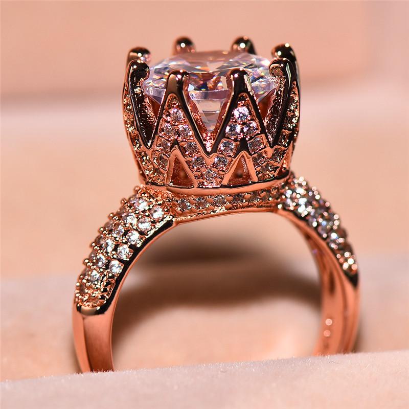 Wedding Rings Luxury Female Big Queen Crown Ring Cute Fashion Rose Gold Crystal Zircon Stone Promise Engagement For WomenWedding
Wedding Rings Luxury Female Big Queen Crown Ring Cute Fashion Rose Gold Crystal Zircon Stone Promise Engagement For WomenWedding