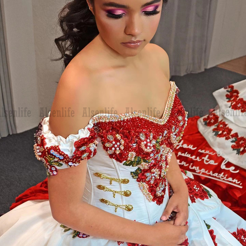 Exquisite vestido de 15 anos Quinceanera Dresses Applique Beaded Sweet 16 Dress Sweetheart Pageant Gowns Sweep Train