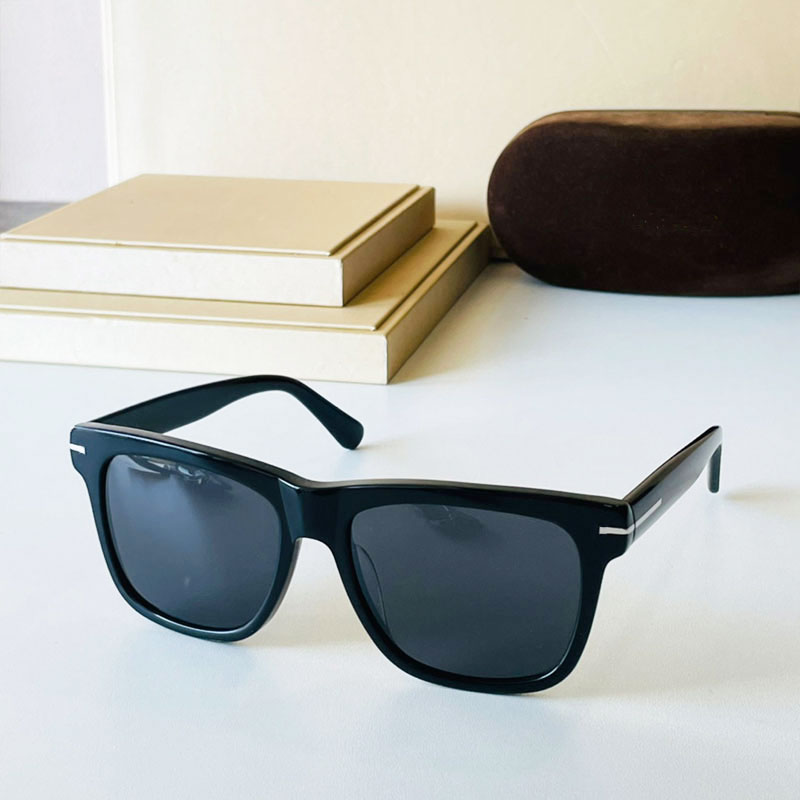 New style designer sunglasses for men or women top good sale brand glasses classic square FT0906 outdoor multifunctional uv400 protective glasses with case
New style designer sunglasses for men or women top good sale brand glasses classic square FT0906 outdoor multifunctional uv400 protective glasses with case