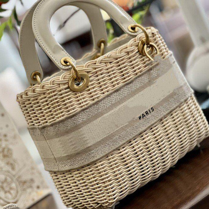 Womens Bags Wicker Medium Lady Bag string Purses Corssbody Shoulder Strap Bags Classic Handbags Clutch Totes 23cm With Box, 3#
Womens Bags Wicker Medium Lady Bag string Purses Corssbody Shoulder Strap Bags Classic Handbags Clutch Totes 23cm With Box, 3#