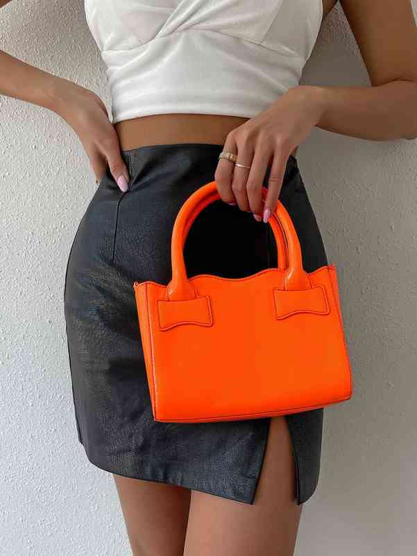 Luxury Bag Brand Designer Fashion Dinner Shoulder Handbag Minimalist Double Handle Square Superior Quality Genuine Shopping Wal, Orange
Luxury Bag Brand Designer Fashion Dinner Shoulder Handbag Minimalist Double Handle Square Superior Quality Genuine Shopping Wal, Orange