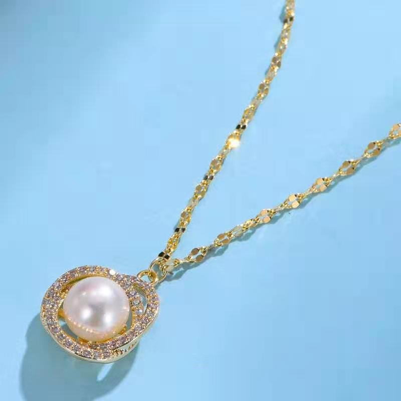 Beautiful Clover Pearl Pendant Necklace 18K Gold Stainless Steel Jewelry for Women Gift