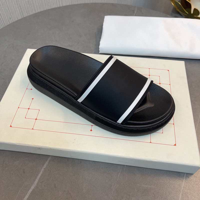 Classic Pool Oversize Slide in Navy Red White Man Woman Oversized Slippers Designers Platform Flip Flops Rubber Chunky Sole Sandals Fashion Home
Classic Pool Oversize Slide in Navy Red White Man Woman Oversized Slippers Designers Platform Flip Flops Rubber Chunky Sole Sandals Fashion Home