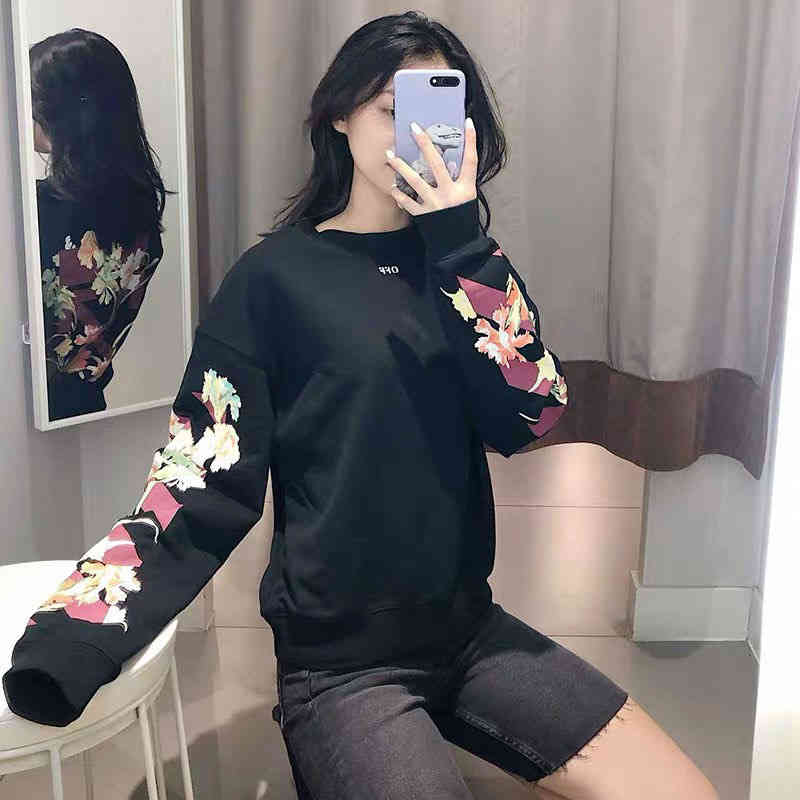 New Fashion Trend Luxury Brand Men' Clothing Designer Wholesale Off Flower Arrow Print Ow Round Neck Pullover Bodysuit Couple Men and Women, Black
New Fashion Trend Luxury Brand Men' Clothing Designer Wholesale Off Flower Arrow Print Ow Round Neck Pullover Bodysuit Couple Men and Women, Black