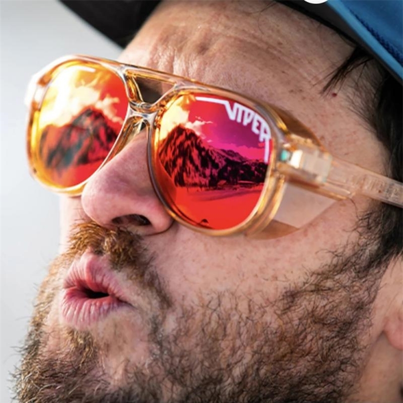 Pit Viper unglae Men Women Luxury Deign Polarized un Glae For Male UV400 hade With Free Box 220609
Pit Viper unglae Men Women Luxury Deign Polarized un Glae For Male UV400 hade With Free Box 220609