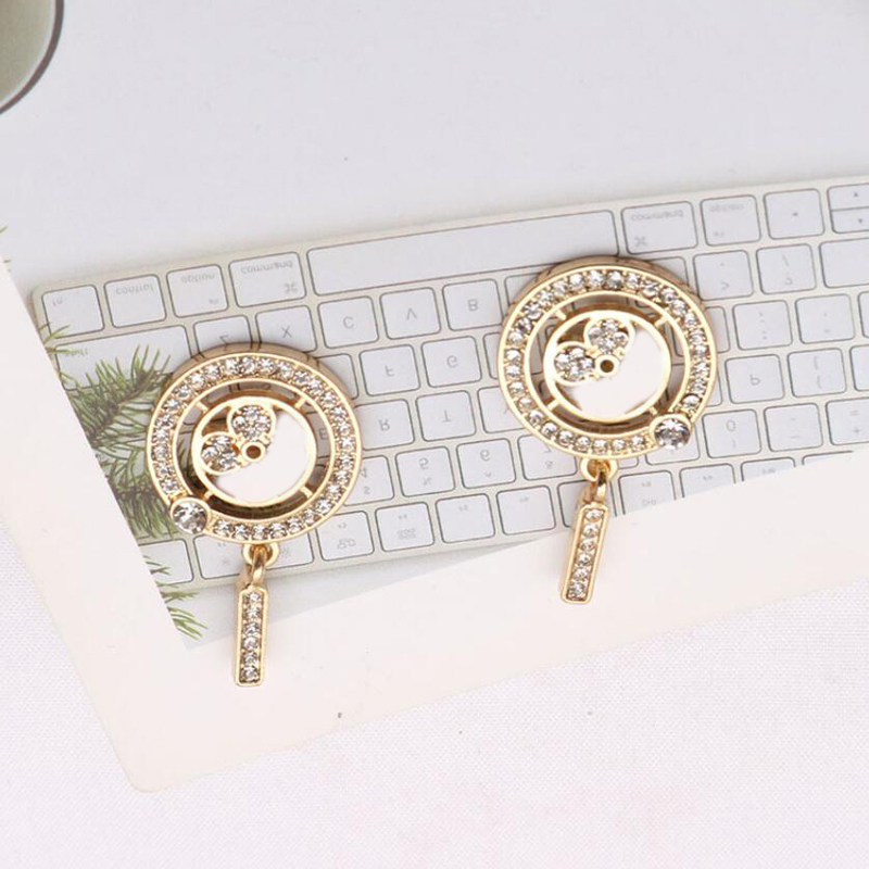 Designers Earrings Womens 18K Gold Plated Earring Ear Stud Designer Brand Letter Crystal Rhinestone Geometric Classic Women Wedding Party Jewerlry ER0152-ER0153
Designers Earrings Womens 18K Gold Plated Earring Ear Stud Designer Brand Letter Crystal Rhinestone Geometric Classic Women Wedding Party Jewerlry ER0152-ER0153