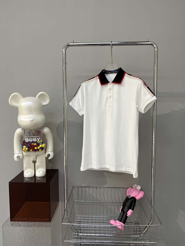 2022 New Men's Letter Embroidery T-Shirt Black and White Casual Summer High Quality Tops Men's Women's V-Neck Short Sleeves Size M-3XL V1226, Customize
2022 New Men's Letter Embroidery T-Shirt Black and White Casual Summer High Quality Tops Men's Women's V-Neck Short Sleeves Size M-3XL V1226, Customize