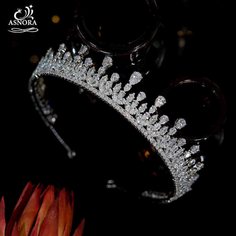 ASNORA New Bridal Lengthened Headdress Is Made Of Water Drop Gemstones. Wedding Crown Tiaras A01083 AA220323
ASNORA New Bridal Lengthened Headdress Is Made Of Water Drop Gemstones. Wedding Crown Tiaras A01083 AA220323