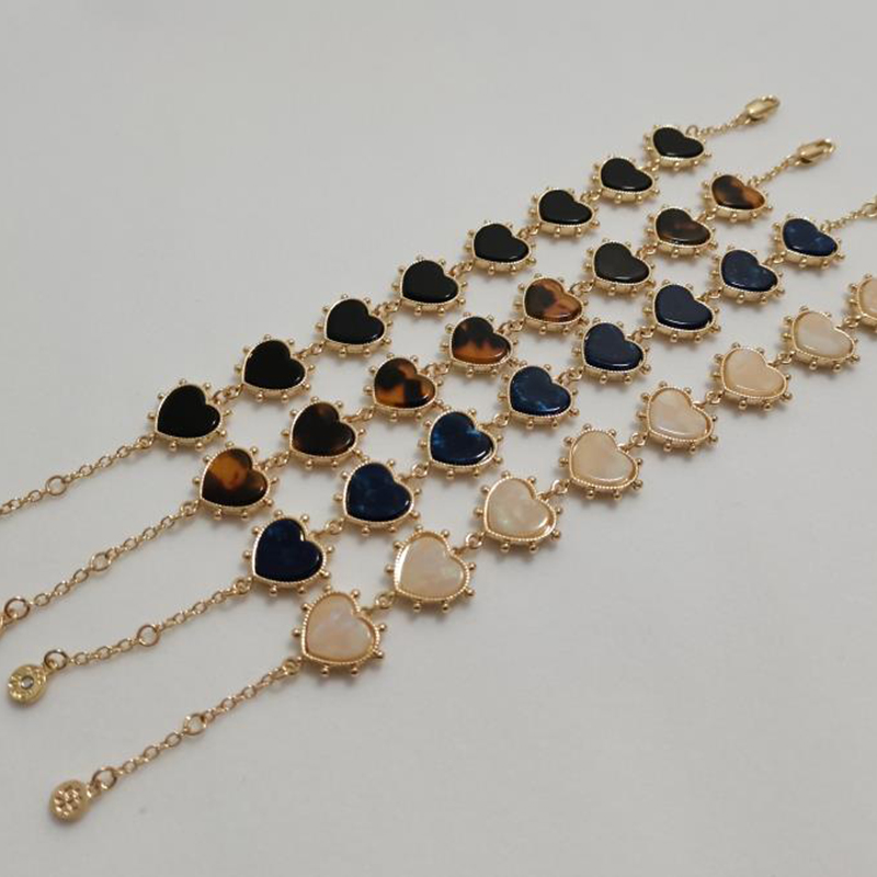 Heart Natural Stone Earrings & Bracelets Set, Pouch only sells with jewelries 
Heart Natural Stone Earrings & Bracelets Set, Pouch only sells with jewelries