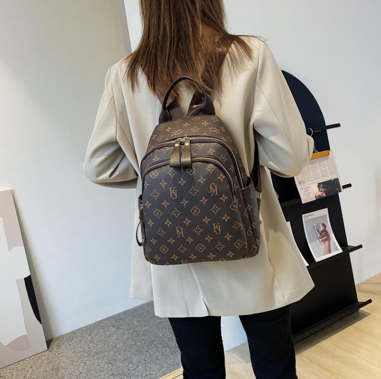 Backpack Style PU Leather Classic Luxurious Designer Small European And American Vintage Bags For Women Leisure, Brown
Backpack Style PU Leather Classic Luxurious Designer Small European And American Vintage Bags For Women Leisure, Brown