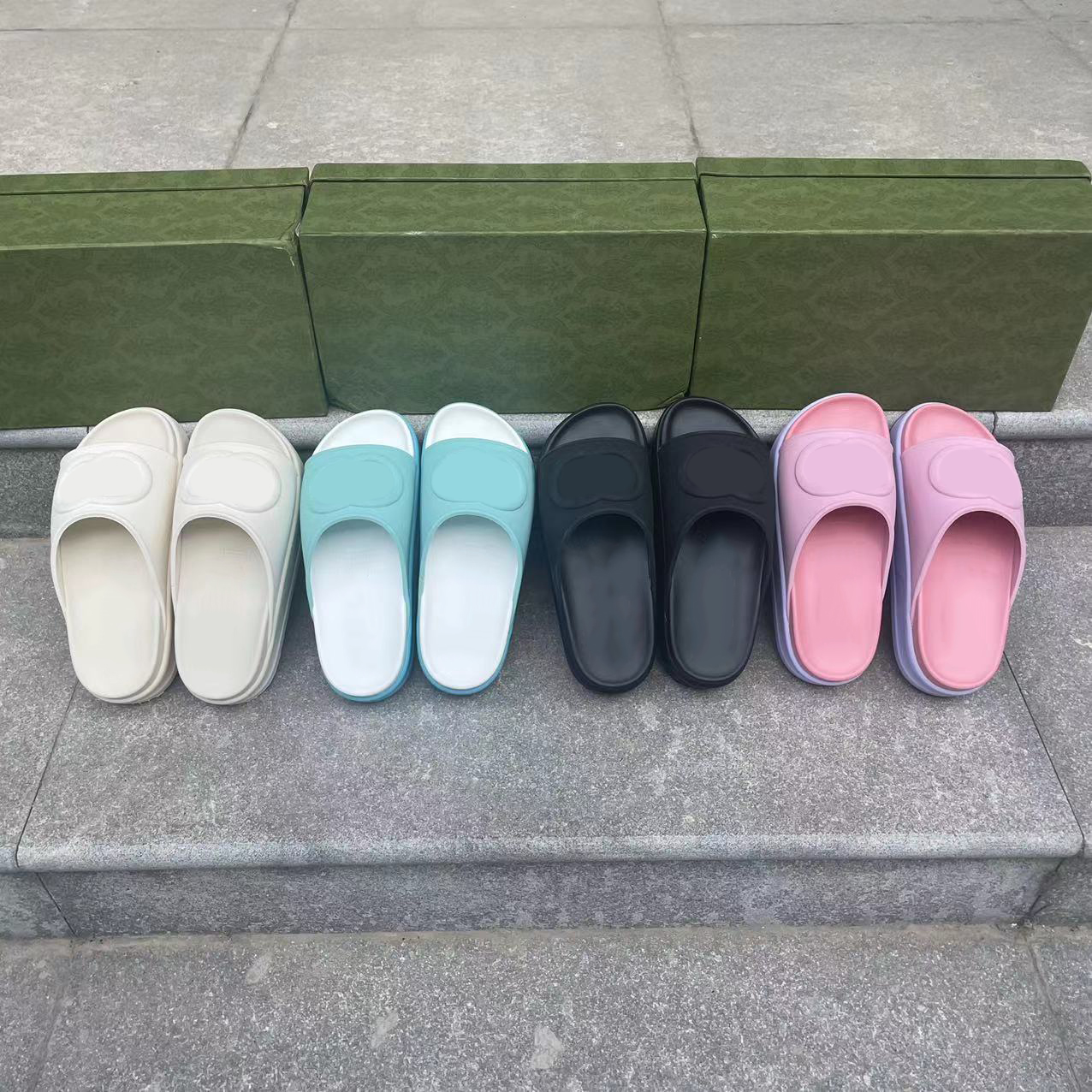 Interlocking Double Slippers Platform Home Sandals Ladies Mens Comfortable Casual Shoes Slippers Solid Color Slipper Size 35-45
Interlocking Double Slippers Platform Home Sandals Ladies Mens Comfortable Casual Shoes Slippers Solid Color Slipper Size 35-45