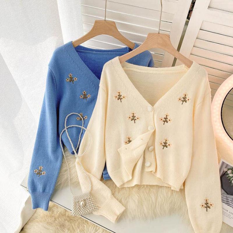Women's Knits & Tees 2022 Autumn Women Cardigans Long Sleeves V Neck Vintage Embroidery Knitted Cardigan Jacket Sweet Short Knit Sweater Coa, White
Women's Knits & Tees 2022 Autumn Women Cardigans Long Sleeves V Neck Vintage Embroidery Knitted Cardigan Jacket Sweet Short Knit Sweater Coa, White