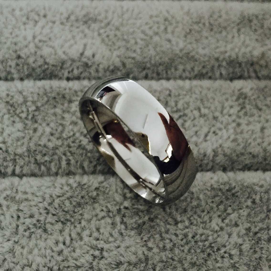 High polished classic men boy 18K 6mm 8mm Ring natural Silver 316L Stainless Steel Rings Fashion Women wedding Jewelry Lady Party Gifts wholesale
High polished classic men boy 18K 6mm 8mm Ring natural Silver 316L Stainless Steel Rings Fashion Women wedding Jewelry Lady Party Gifts wholesale