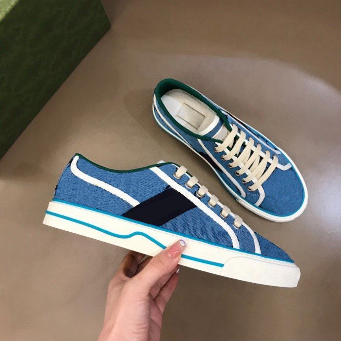 Dunks Low Casual shoes luxury brand shoe with box Denim series Tennis 1977 series men Goose sneakers trend, Photo color
Dunks Low Casual shoes luxury brand shoe with box Denim series Tennis 1977 series men Goose sneakers trend, Photo color