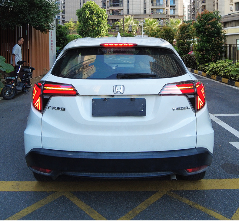 one pair all LED tail lamp For Honda Rear Fog Brake Turn Signal HRV Vezel 15-20 reversing lights car accessories