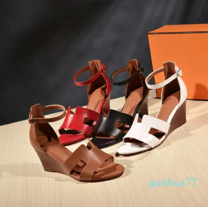 Designer Santorini Sandals Calfskin Leather High Heel Classic Legend Sandal Casual Flat Wedge Heel Shoes H Women Slippers Summer Beach 2022, Color 7
Designer Santorini Sandals Calfskin Leather High Heel Classic Legend Sandal Casual Flat Wedge Heel Shoes H Women Slippers Summer Beach 2022, Color 7