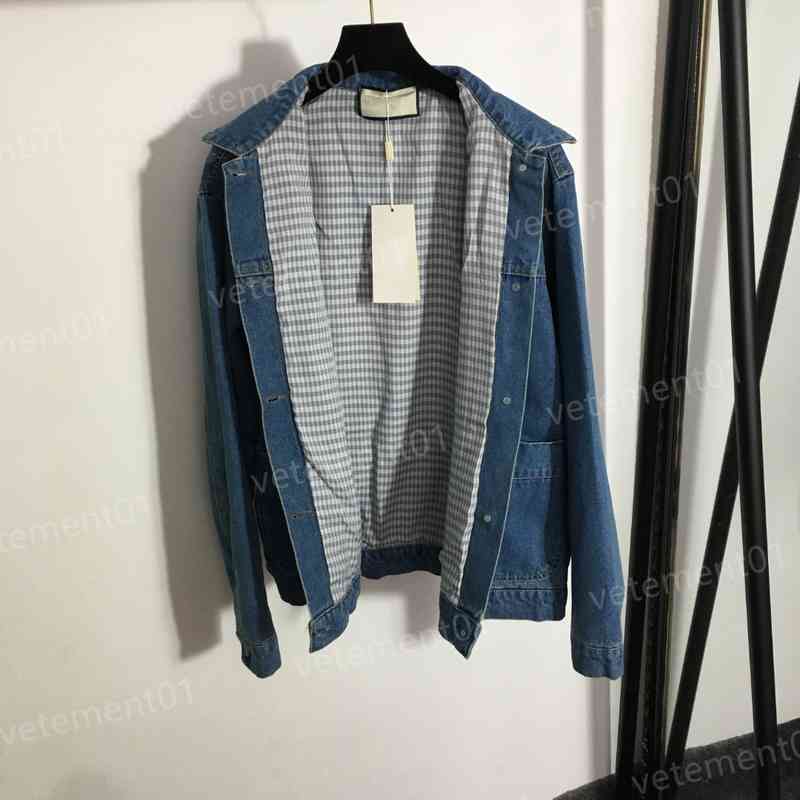 Womens Two Piece Pants Blue Tiger Embroidered Applique Lapel Denim Jacket And Denim Shorts 2 Pieces Sets Luxury Designer Tracksuits, Jacket and shorts
Womens Two Piece Pants Blue Tiger Embroidered Applique Lapel Denim Jacket And Denim Shorts 2 Pieces Sets Luxury Designer Tracksuits, Jacket and shorts