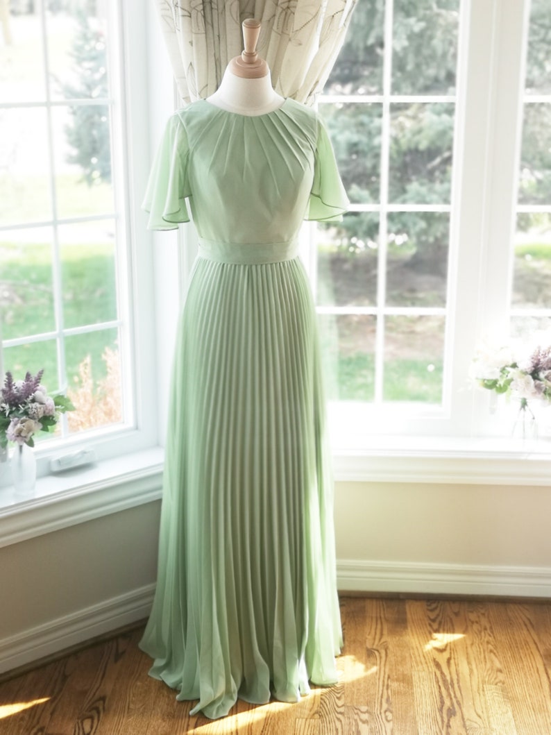 Elegant Mint Green Chiffon Mother Of The Bride Dresses Guest Beach Wedding Party Gowns Pleats A Line Long Evening Dress Short Sleeve Groom Mom Formal 