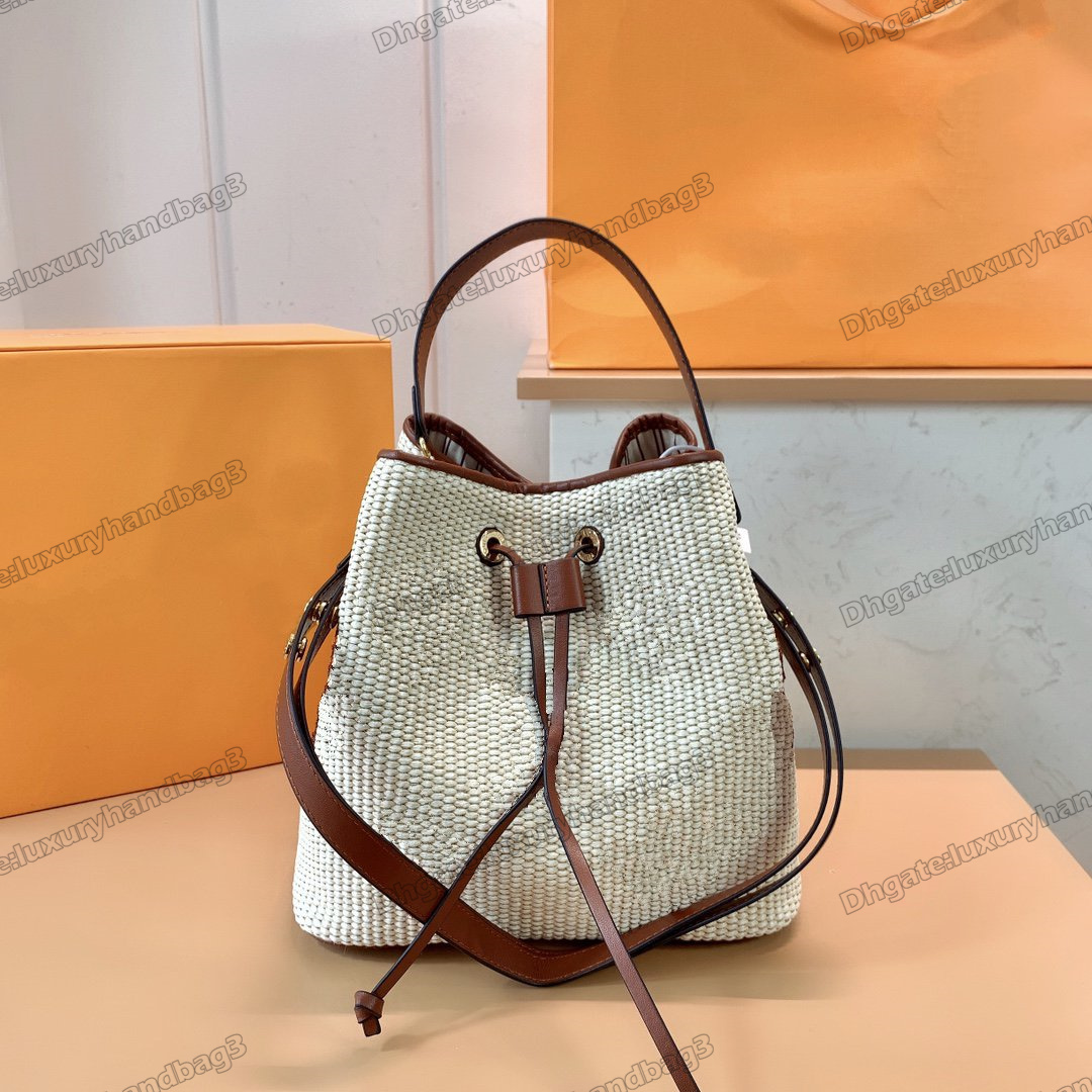 Neonoe Bucket Bag MM Designer Raffia Woven Textile Womens Drawstring Shoulder Bag Monograms Caramel Tan Beige Jacquard CrossBodys Wallet Handbag Tote
Neonoe Bucket Bag MM Designer Raffia Woven Textile Womens Drawstring Shoulder Bag Monograms Caramel Tan Beige Jacquard CrossBodys Wallet Handbag Tote