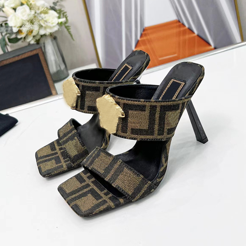 heeled slippers F V Stiletto women sandal mules Medusa Aevitas heels open toes slip on slides leather outsole sandals Luxury Designer 9.5CM heel womens shoes slipper, Grey9.5cm
heeled slippers F V Stiletto women sandal mules Medusa Aevitas heels open toes slip on slides leather outsole sandals Luxury Designer 9.5CM heel womens shoes slipper, Grey9.5cm