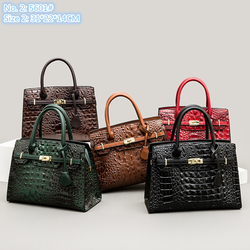 Wholesale factory ladies shoulder bags 2 elegant multi-layer fashion ribbon bag classic embossed crocodile handbag three-piece leather handbags, Green1-5904#
Wholesale factory ladies shoulder bags 2 elegant multi-layer fashion ribbon bag classic embossed crocodile handbag three-piece leather handbags, Green1-5904#