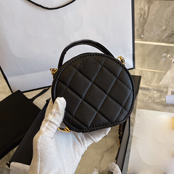 High quality Classic 2022 new Circle bag black cake Mini round bag golden chain retro Caviar leather long strap crossbody Bags Totes ch, White
High quality Classic 2022 new Circle bag black cake Mini round bag golden chain retro Caviar leather long strap crossbody Bags Totes ch, White