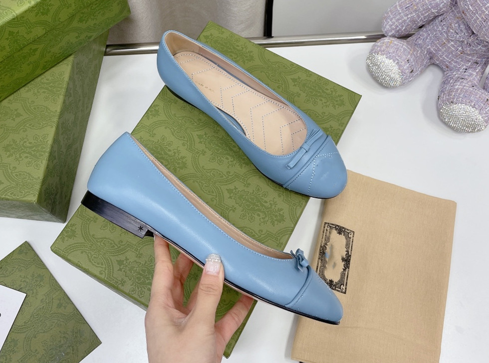 Foam Slides Bottoms Designer Shoes women shoes dress genuine leather comfort middle top quality logo flat bottom size 34-41 solid color classic fashion style, Brown
Foam Slides Bottoms Designer Shoes women shoes dress genuine leather comfort middle top quality logo flat bottom size 34-41 solid color classic fashion style, Brown