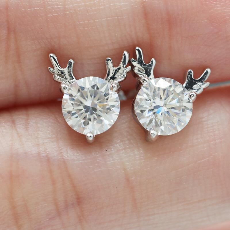 Stud Trendy Real 0.6 Carat D Color Moissanite Earrings For Women Fashion 925 Silver Love You Diamond GiftStud
Stud Trendy Real 0.6 Carat D Color Moissanite Earrings For Women Fashion 925 Silver Love You Diamond GiftStud