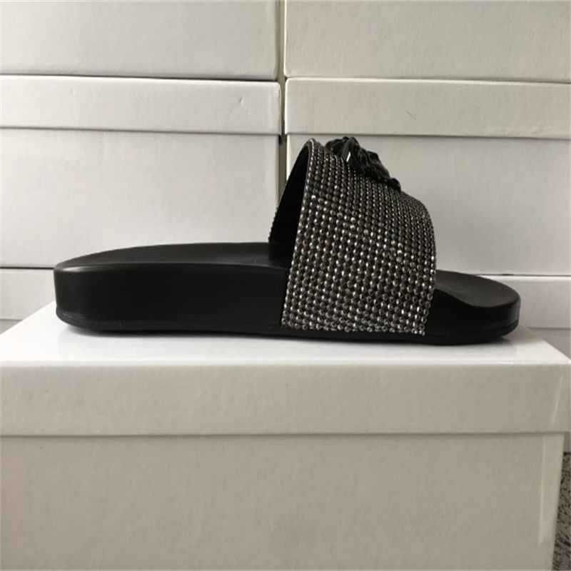 A6 Designer women sandals ladies genuine leather slippers flat shoe Oran sandal party wedding shoes with box 
A6 Designer women sandals ladies genuine leather slippers flat shoe Oran sandal party wedding shoes with box