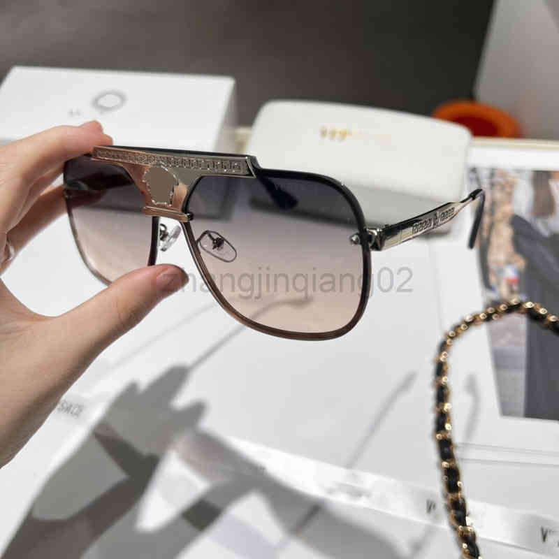 Designer Versage Sunglasses Cycle Luxurious Fashion Woman Mens Lovers Sunglasses Female Anti UV Face Fashionable New Glasses Send To Special Counter Box 
Designer Versage Sunglasses Cycle Luxurious Fashion Woman Mens Lovers Sunglasses Female Anti UV Face Fashionable New Glasses Send To Special Counter Box