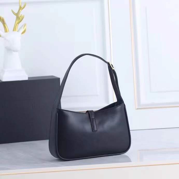 Top quality Jackie 2024 Underarm bag luxury designer Shoulder woemn Fashion Bags duffle tote leather Handbag Crossbody bag famous Handbags Lady wallet Purses Hobo, White
Top quality Jackie 2024 Underarm bag luxury designer Shoulder woemn Fashion Bags duffle tote leather Handbag Crossbody bag famous Handbags Lady wallet Purses Hobo, White