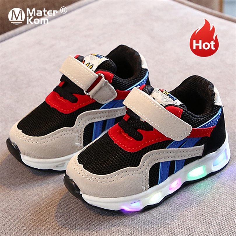 Sepatu Led Anakanak Ukuran 2130 Kets Menyala Lakilaki dan Perempuan Bercahaya untuk Sneakers Bayi 220611, 988 black
Sepatu Led Anakanak Ukuran 2130 Kets Menyala Lakilaki dan Perempuan Bercahaya untuk Sneakers Bayi 220611, 988 black