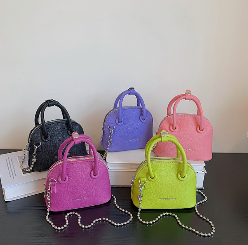 Fashion children shell handbag kids PU Leather chain cross body bags girls candy color single shoulder princess bag A8943, Peach
Fashion children shell handbag kids PU Leather chain cross body bags girls candy color single shoulder princess bag A8943, Peach