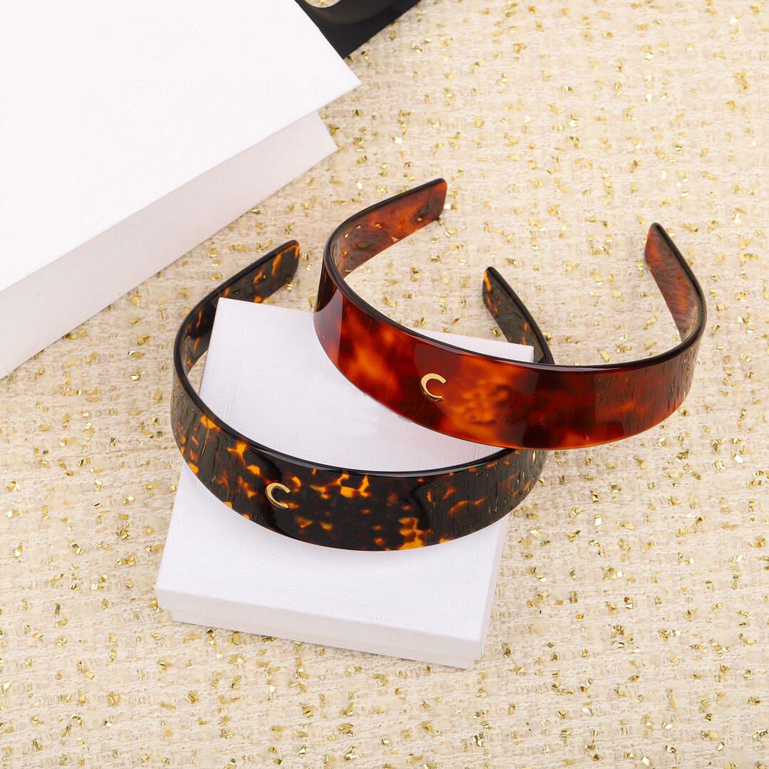 2022 Top quaity Charm hair clip Acrylic design with two colors plated for women wedding wedding jewelry gift have stamp PS7600
2022 Top quaity Charm hair clip Acrylic design with two colors plated for women wedding wedding jewelry gift have stamp PS7600
