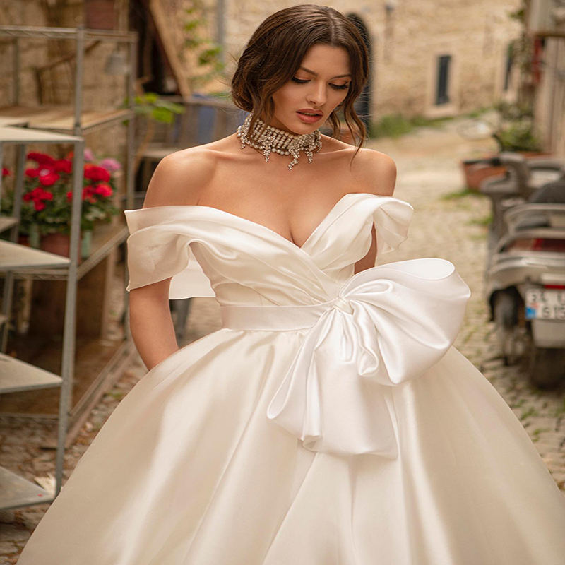 Elegant Off The Shoulder Boho Wedding Dress 2022 Soft Satin A Line Bohemian Wedding Dresses Sweep Train Backless Beach Bridal Party Gowns Big Bow Vest